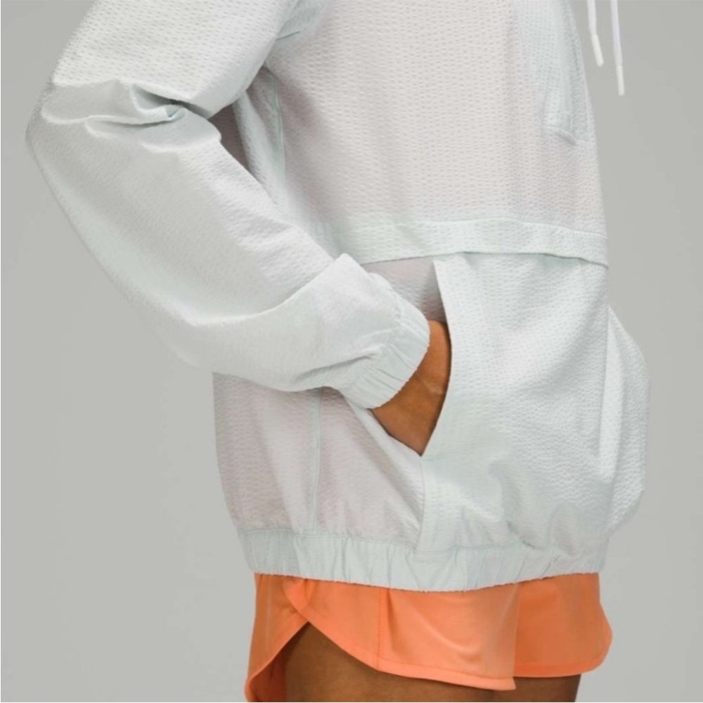 Lululemon Pack Light Pullover Packable Ocean Air … - image 3